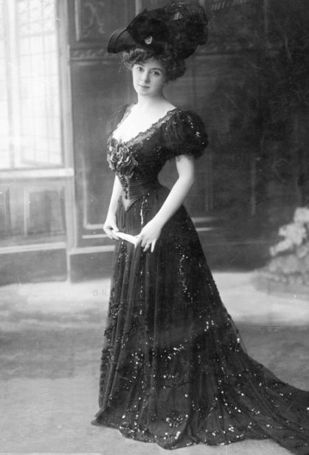 Vintage dress na may korset