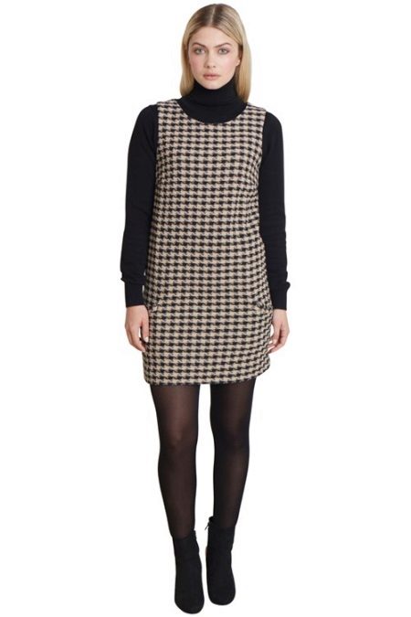 Suriin ang Shift Dress na may Turtleneck