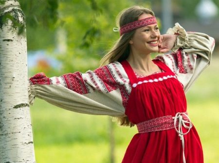  Russian modernong damit sa estilo etniko