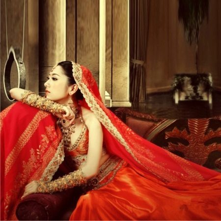 Babae sa sari