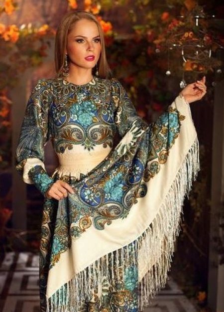 Damit mula sa shawls ng Pavloposad