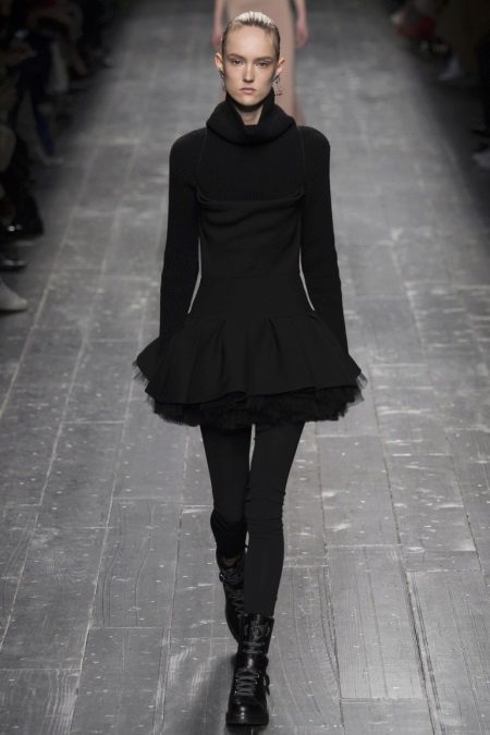 Lana damit na may isang turtleneck
