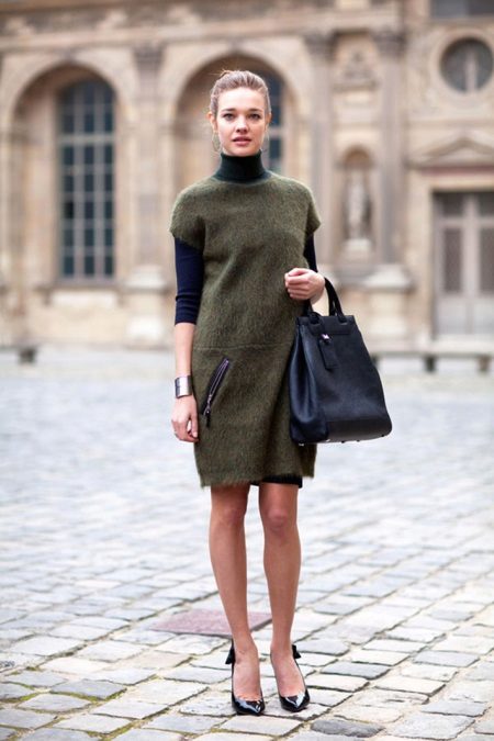 Turtleneck sa maikling damit