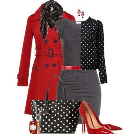 Mga red accessory sa grey dress
