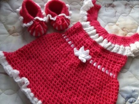 Dress with a yoke for girls up to 3 years