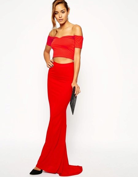 Red skirt to the floor