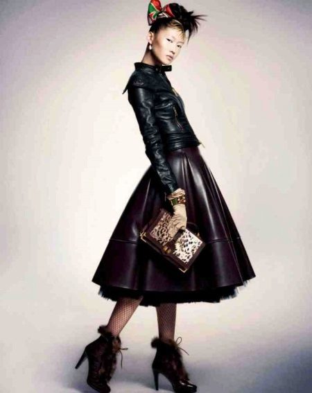 Leather skirt sun