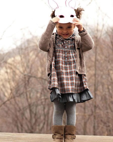 Autumn dress for a girl of 5 years for every day