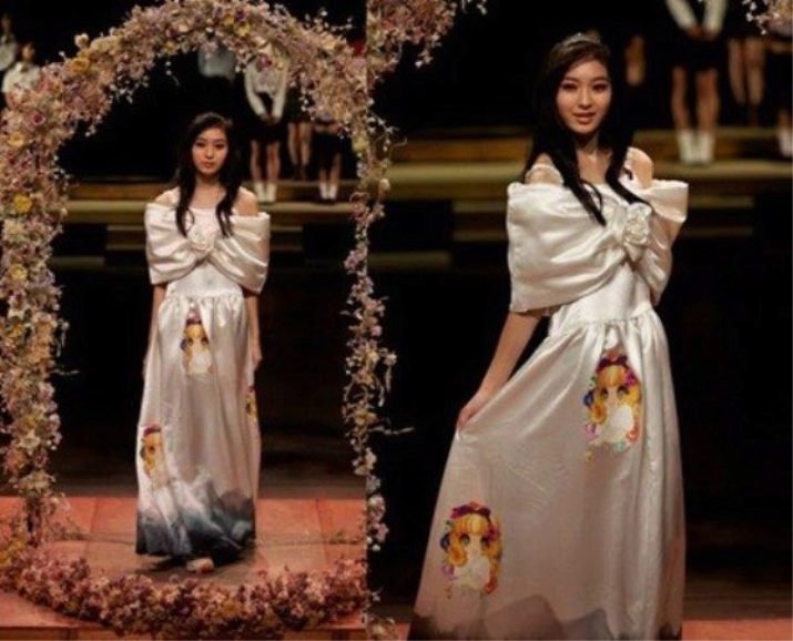 Nakakatakot na Anime Wedding Dress